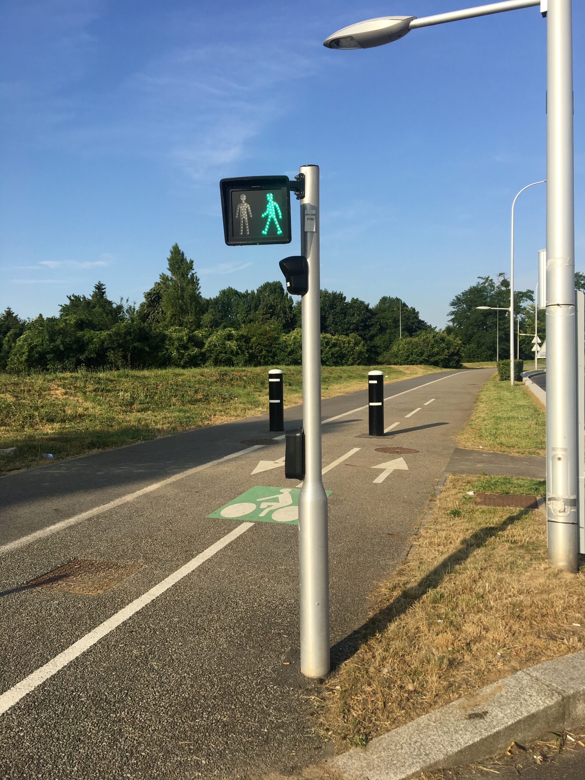 SIGNALISATION LUMIÈRE TRICOLORE